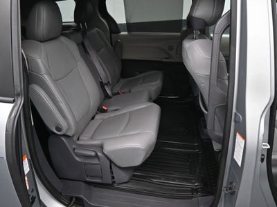 2021 Toyota Sienna XLE 8 Passenger