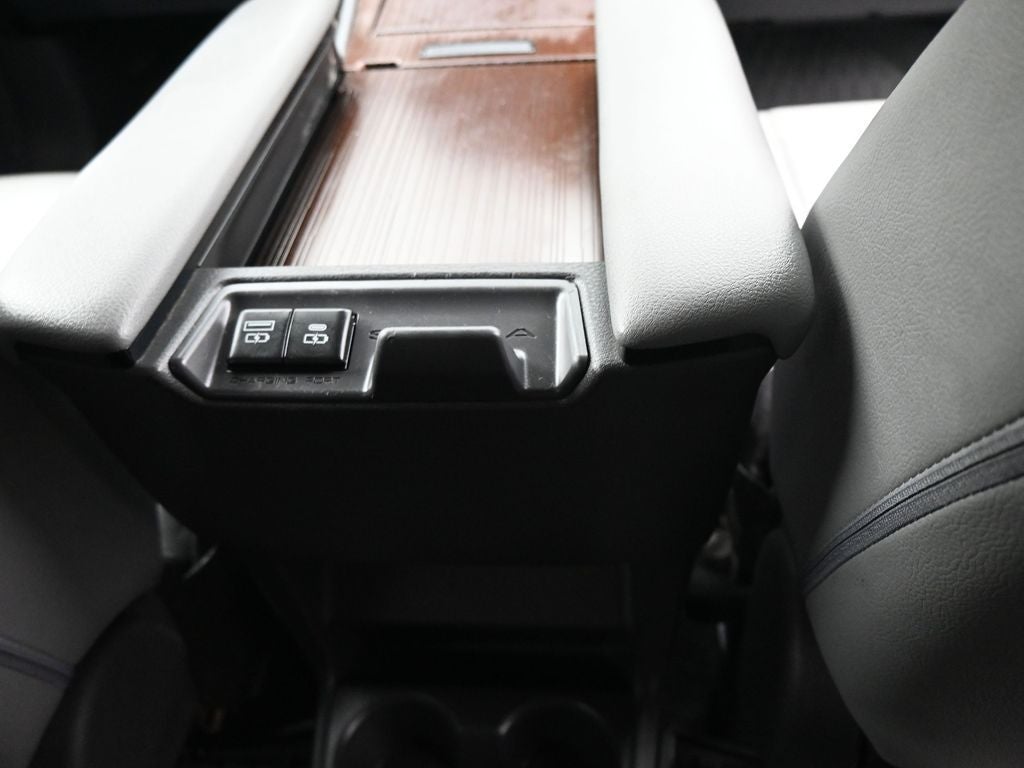 2021 Toyota Sienna XLE 8 Passenger