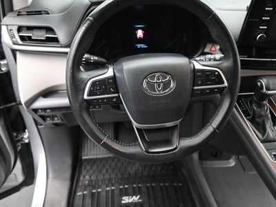 2021 Toyota Sienna XLE 8 Passenger