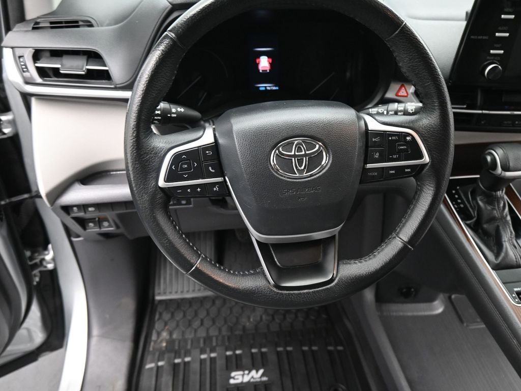 2021 Toyota Sienna XLE 8 Passenger