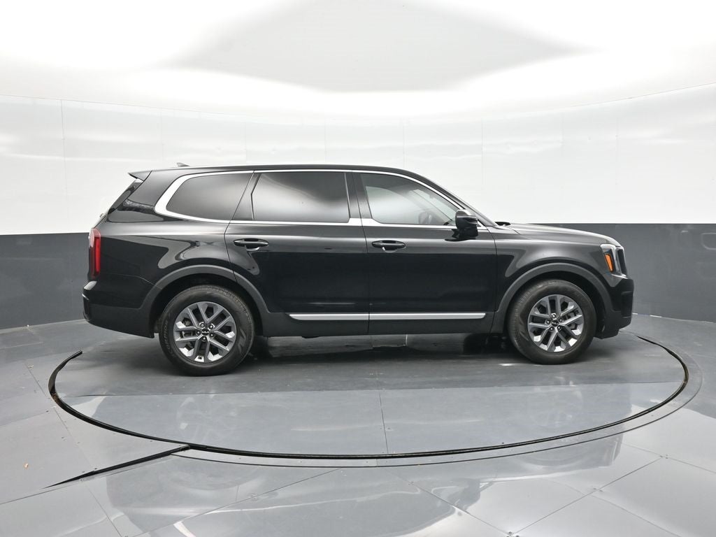 2023 Kia Telluride LX