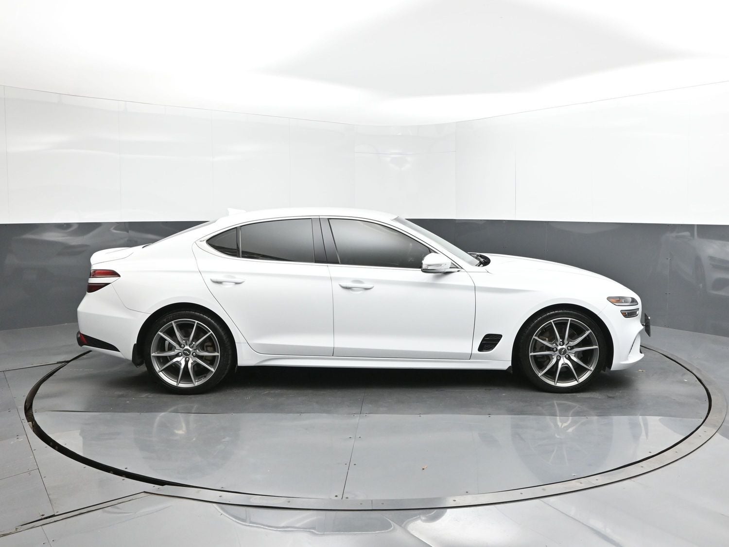 2022 Genesis G70 3.3T